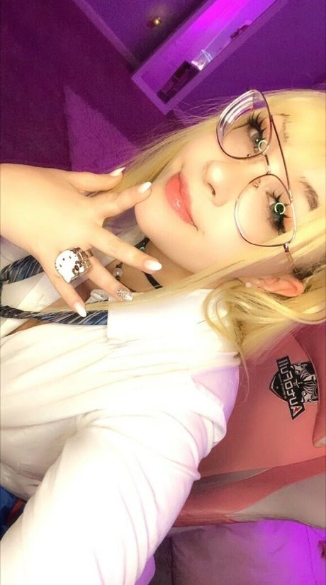 Junkenstein actriz de alta definición foto