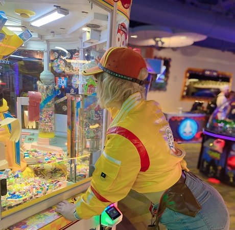 Junkenstein modelo caliente imágenes