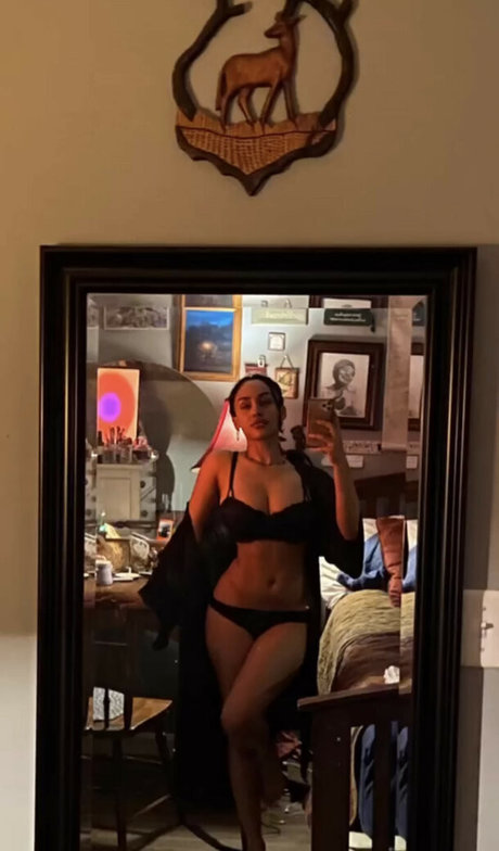 Aaliyeezy hot pornstar photos