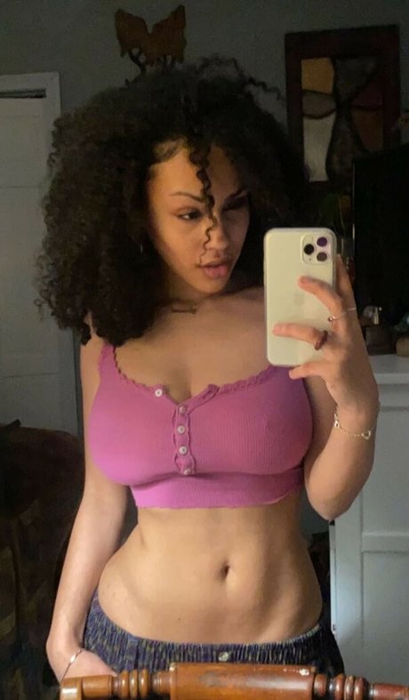 Aaliyeezy pretty pornstar photo