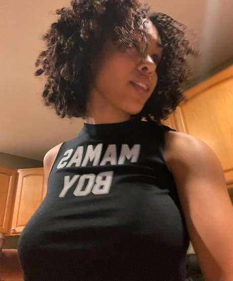 Aaliyeezy pornstar top image