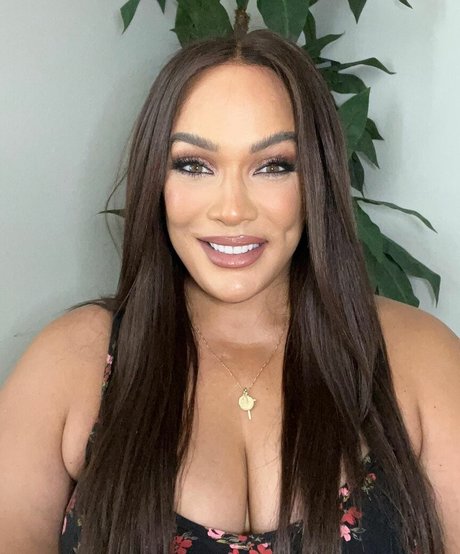Nia Jax modèle meilleur photo