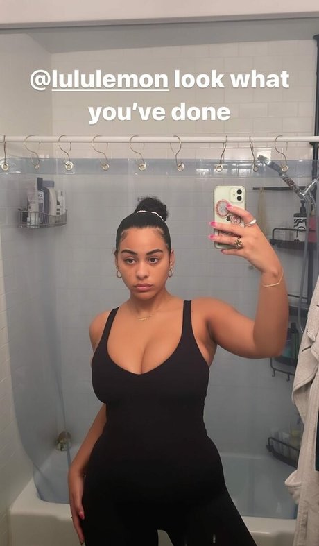 Raina Morris actrice de nus image