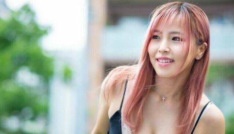 Mina Shirakawa modèle sympa photos