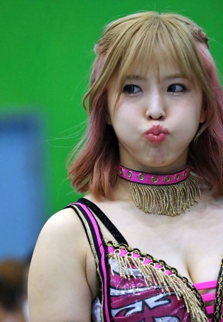 Mina Shirakawa art étoile photo