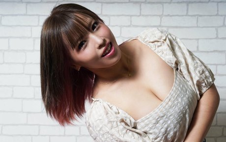 Mina Shirakawa étoile nue collection