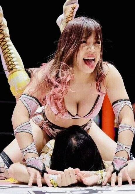 Mina Shirakawa estrella libre fotos