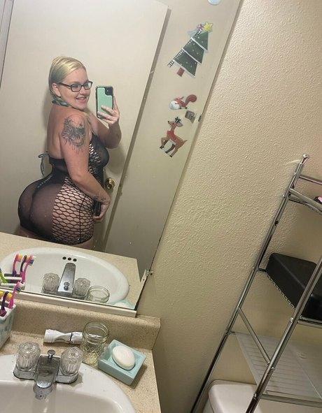 curvy blonde onlyfans free sexy picture