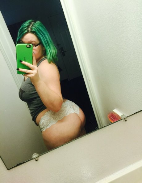 skylarswallows modelo superior imágenes