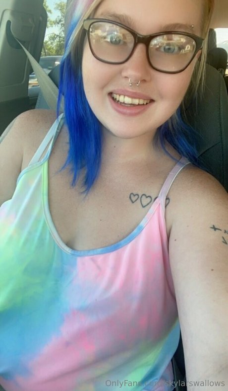 skylarswallows estrella desnuda galerías