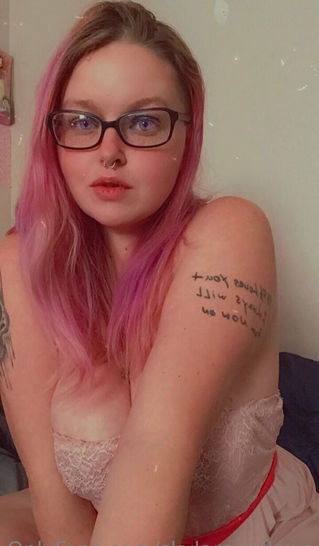 skylarswallows pornstar art picture