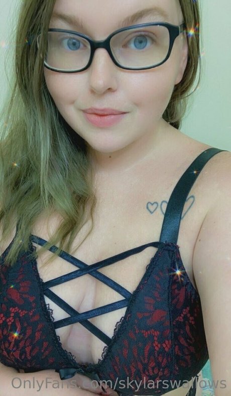 skylarswallows pornographic actress image