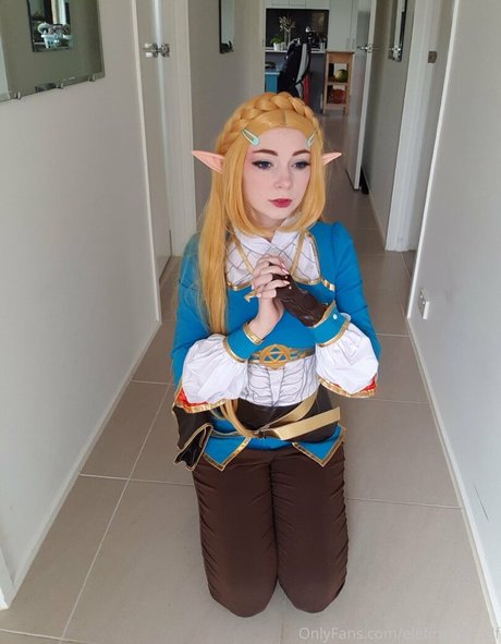 elefire the elf buen modelo imágenes