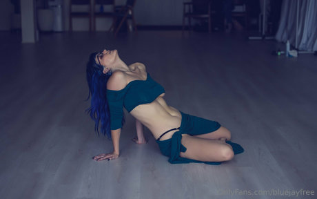 bluejayfree estrella adulta imágenes