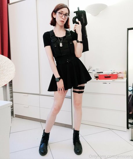 jenissenj étoile parfaite des photos