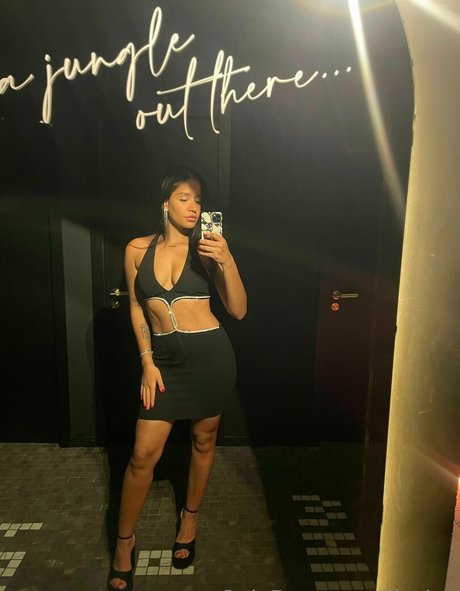 lilycleo modelo pornografico foto