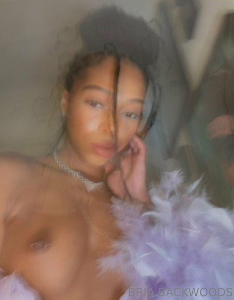 Briabackwoods actrice libre photos