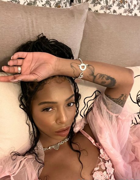 Briabackwoods desnudos de estrellas archivo