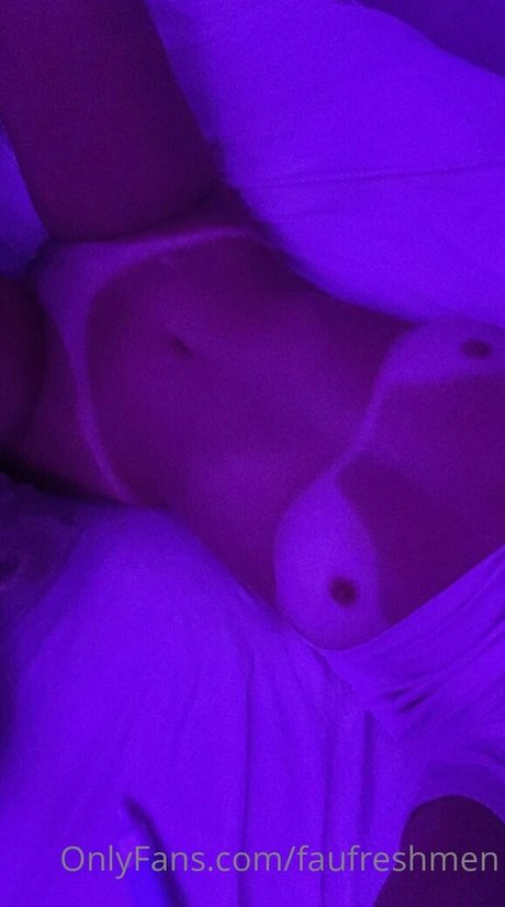 collegegirlteen bonita estrella porno archivo