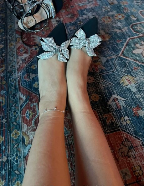 thelolapearlshow modèle artistique img