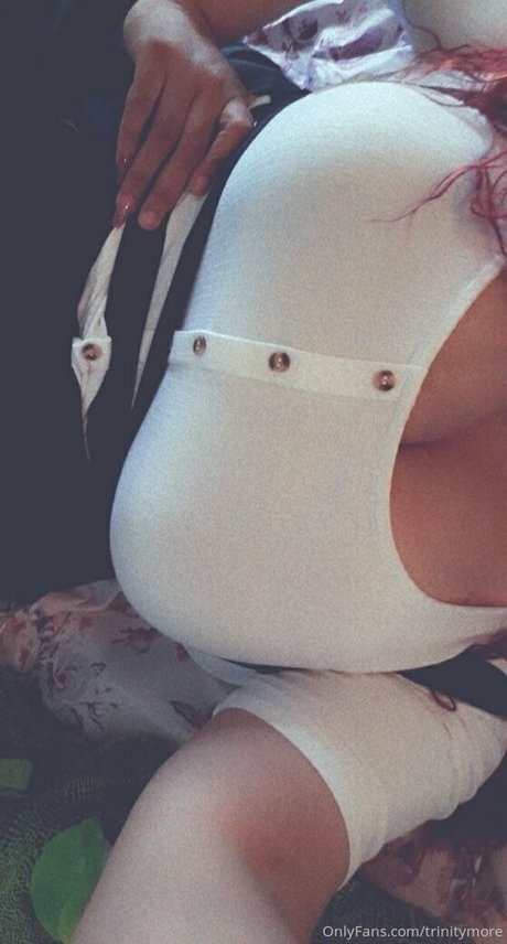 sinwithkim beau modèle img