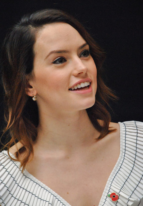 Daisy Ridley actriz porno fotos