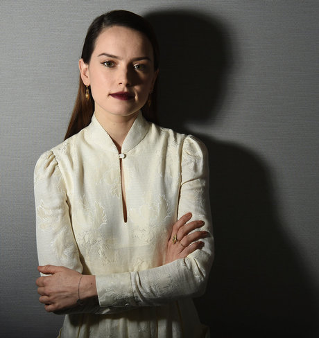 Daisy Ridley modèle érotique image