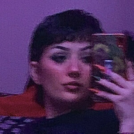 underboobgoddess modèle magnifique photos