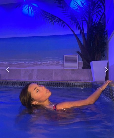 An Incredible Discovery star du porno de haute qualité photos