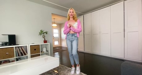 Chole Cherry étoile de haute qualité galeries