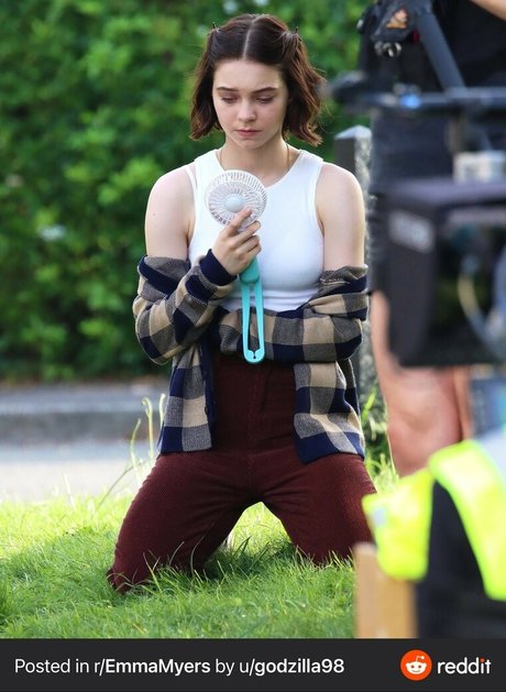 Emma Myers Miniatura