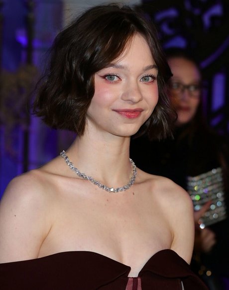 Emma Myers estrella adulta imágenes