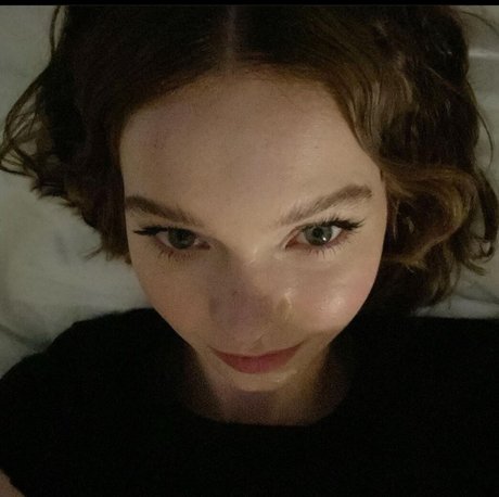 Emma Myers actriz desnuda imágenes