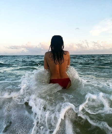 Padma Lakshmi pretty pornstar img