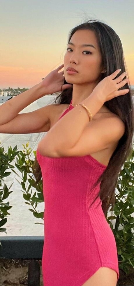 nerd de tetas grandes onlyfans desnudos bonitos imágenes