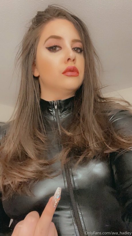 ava hadley star hd img