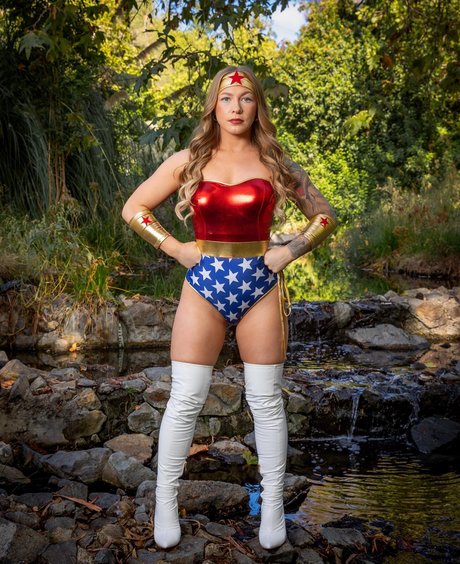 Kay Hansen libre de estrellas foto