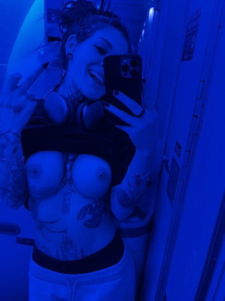 Hawkhatesyou nude actress image