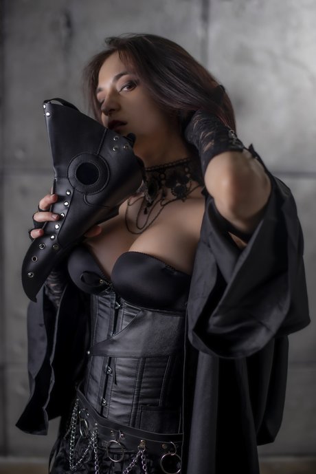 Kara Corvus model art photos