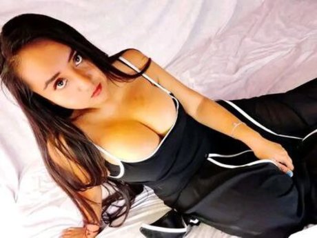 bang onlyfans beautiful pic