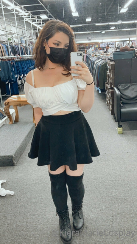 Kiera Marie modèle magnifique collection