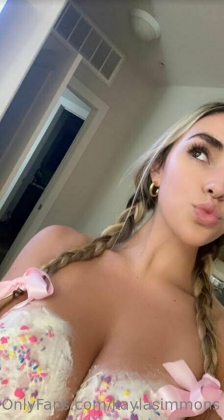 Kayla Simmons belle star du porno archive