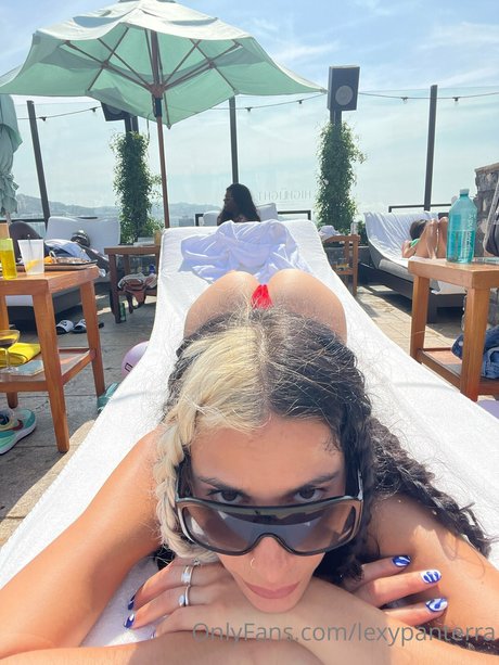 Alexis Afshar modelo desnudo imágenes