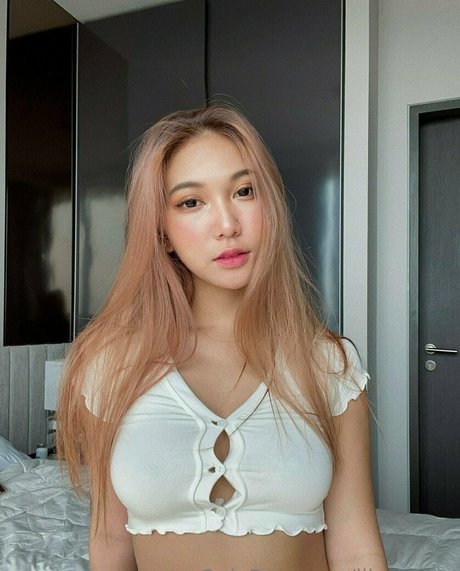 lil mayaa star du porno nue galeries