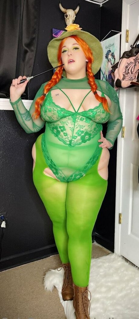 Chelhellbunny best actress pictures