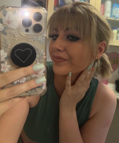 Megann22 buen modelo foto