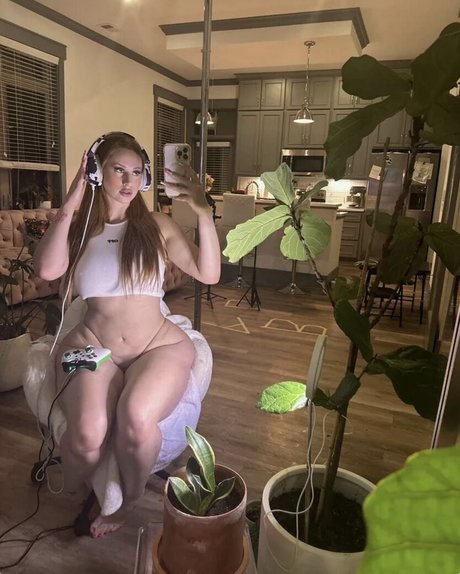 Olivia Stpierre Miniature