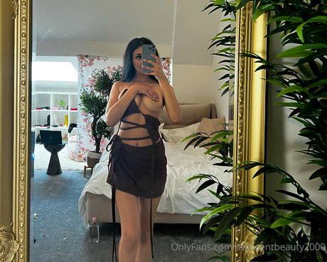 Kayla Kapoor star du porno sexy des photos