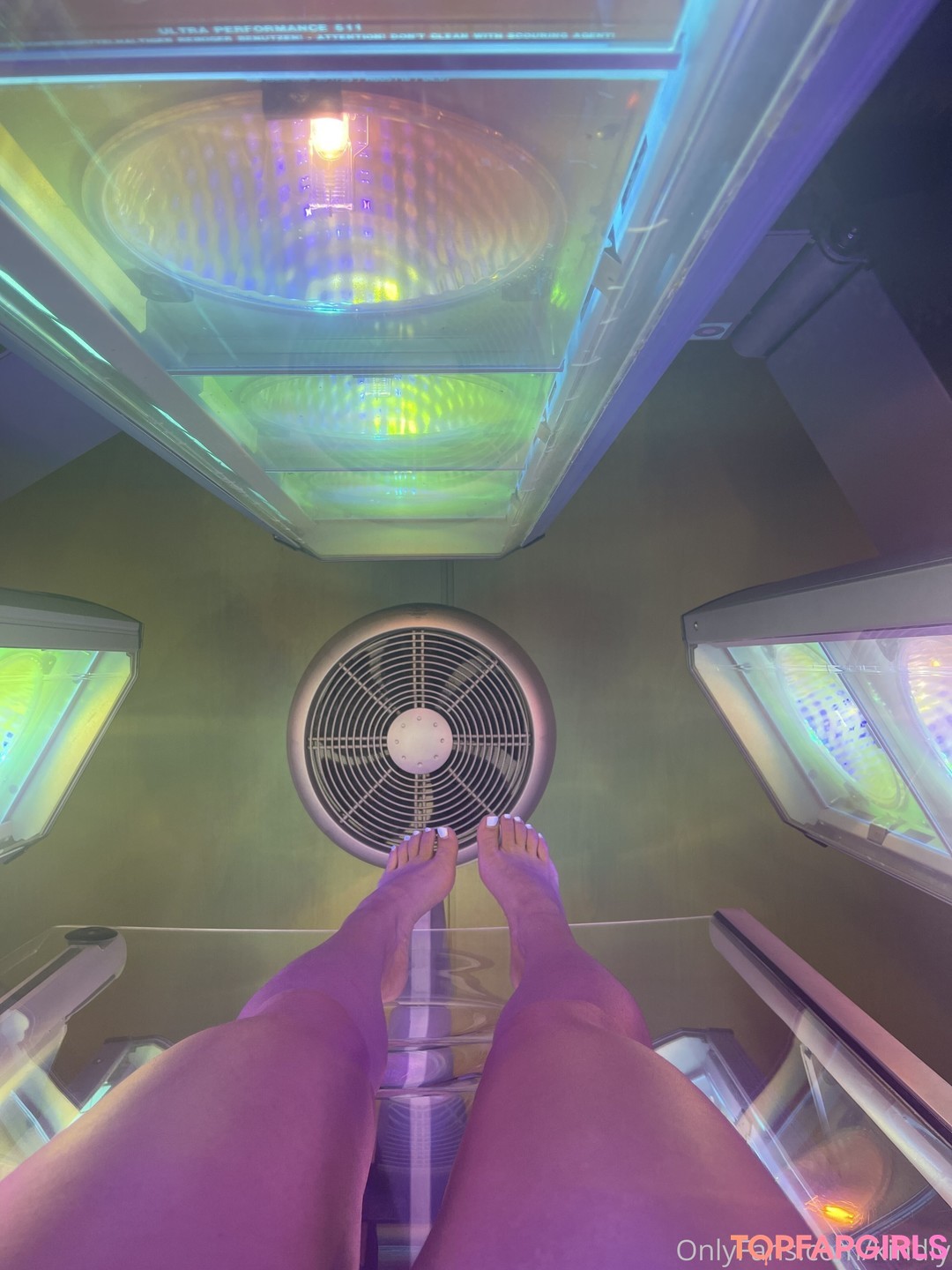 Kindly Myers model beautiful photos