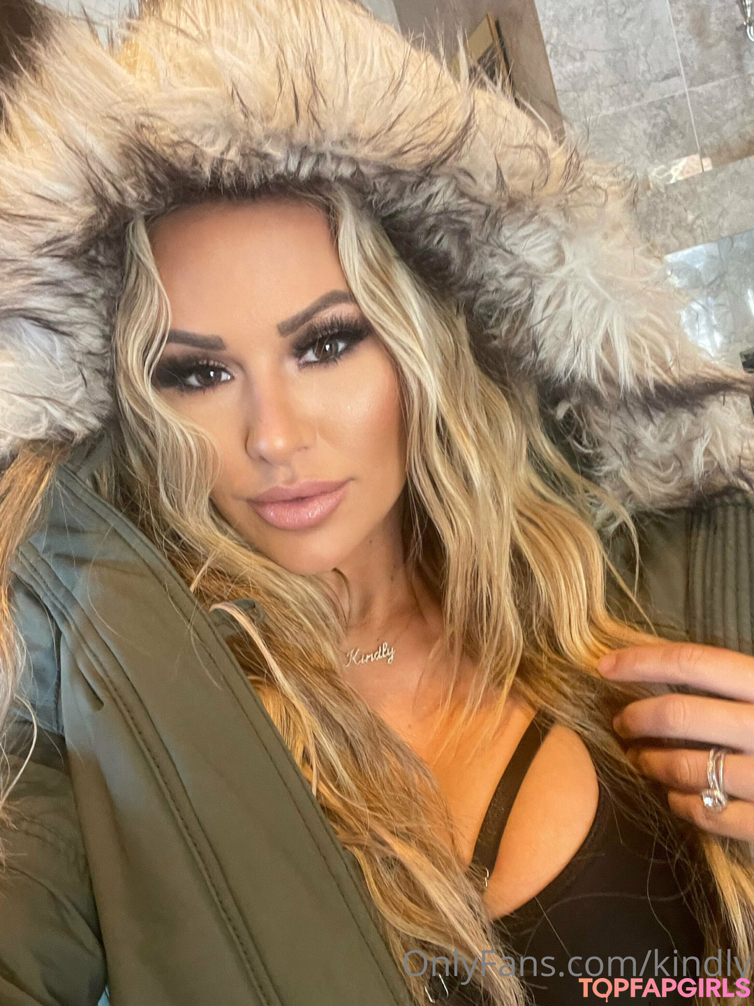 Kindly Myers hot star gallery